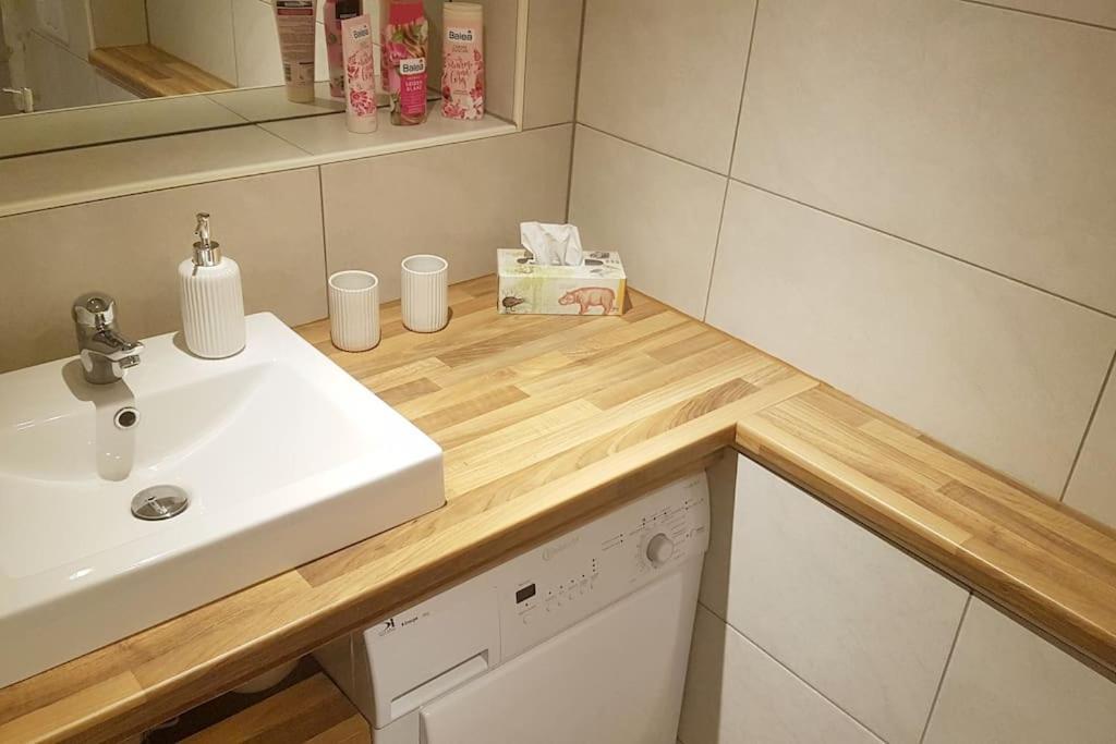 Ferienwohnung Zwischen Weinheim Und Hemsbach Bagian luar foto